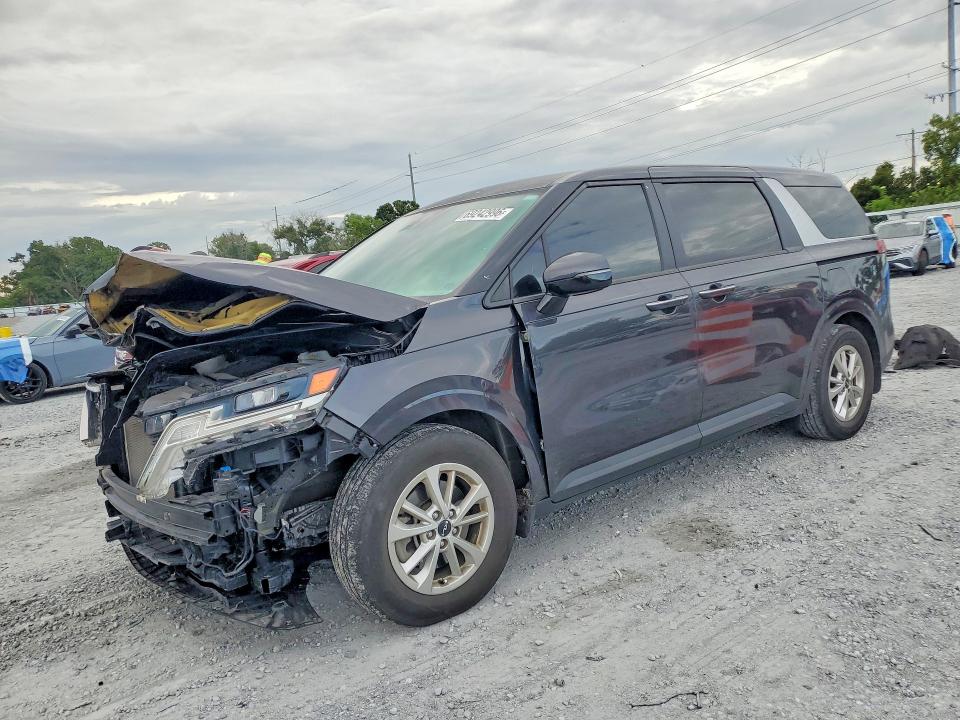 Снимка 1 от търг – 2023 KIA CARNIVAL с VIN KNDNB4H32P6195547