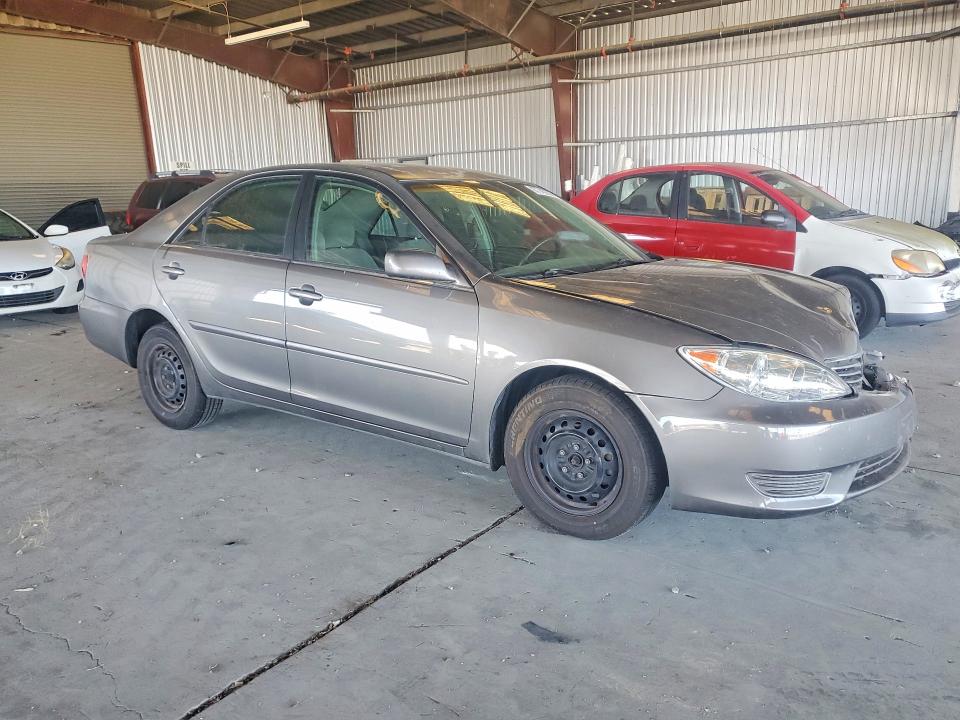 Photo 4 from auction – 2005 TOYOTA CAMRY with VIN 4T1BE32K25U546689