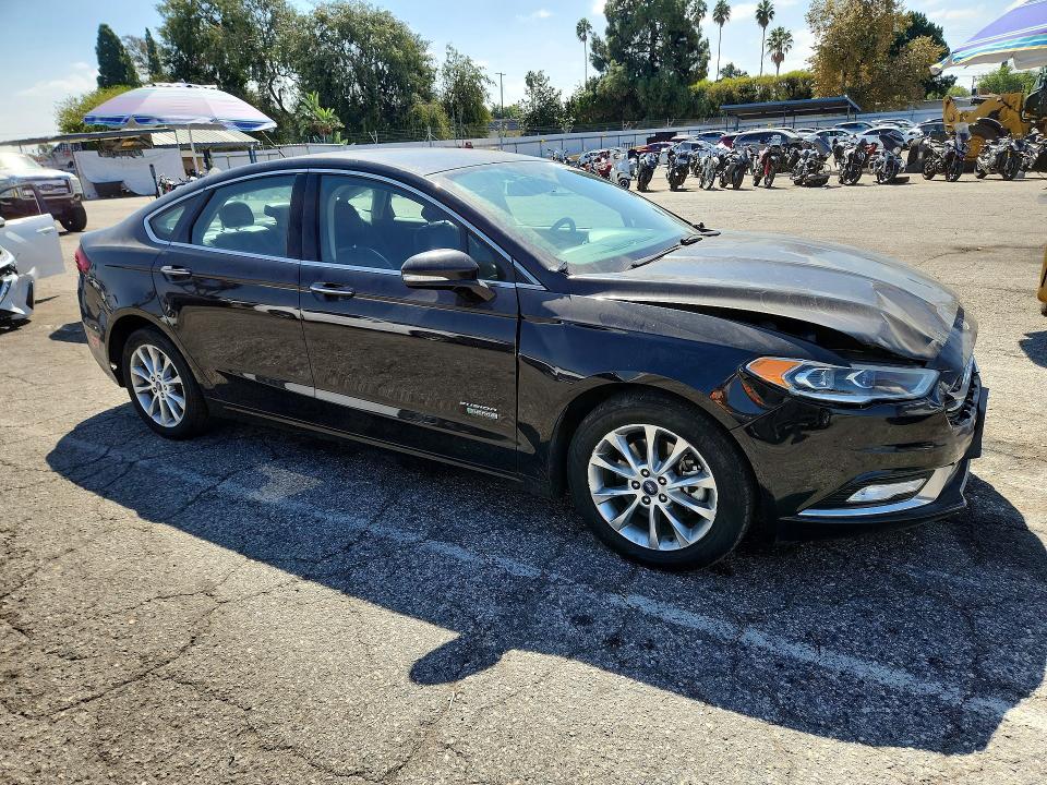 Photo 4 from auction – 2017 FORD FUSION with VIN 3FA6P0PU3HR379916