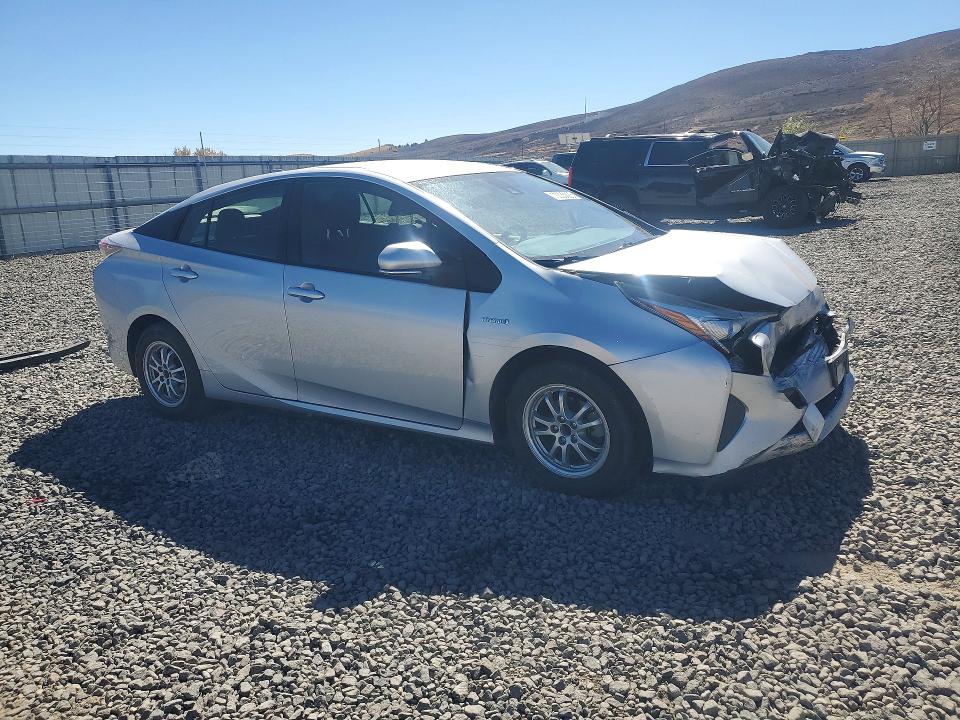Снимка 4 от търг – 2018 TOYOTA PRIUS с VIN JTDKBRFU8J3598212