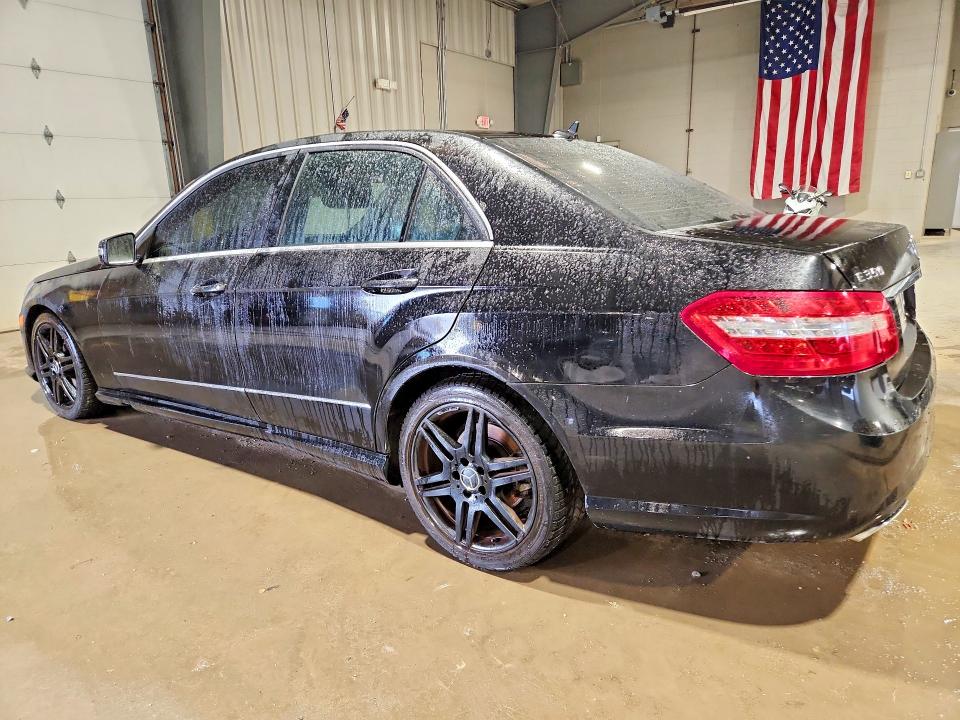 Снимка 2 от търг – 2010 MERCEDES-BENZ E с VIN WDDHF8HB7AA140280