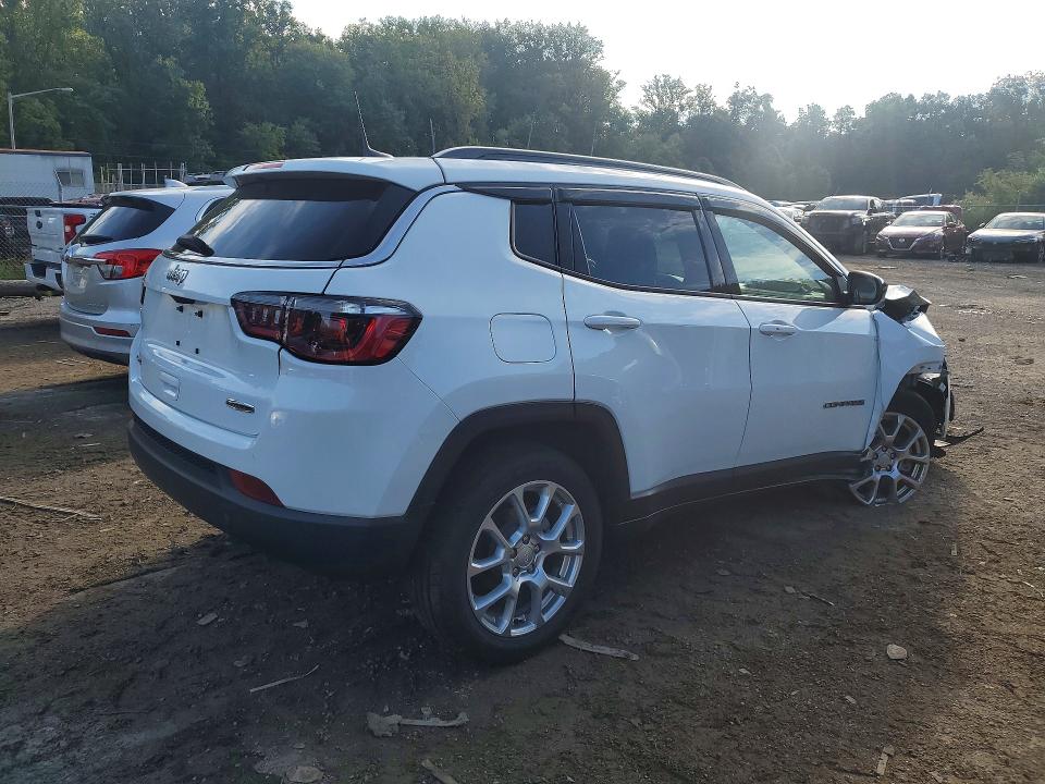 Снимка 3 от търг – 2023 JEEP COMPASS с VIN 3C4NJDFNXPT545598