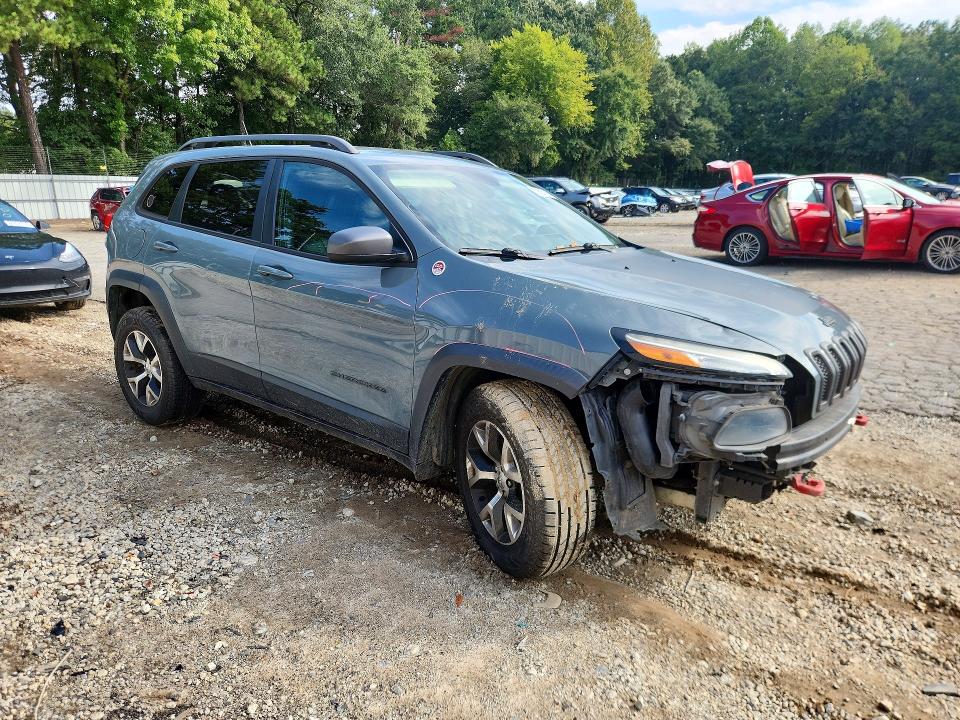 Photo 4 from auction – 2014 JEEP CHEROKEE with VIN 1C4PJMBS6EW240093