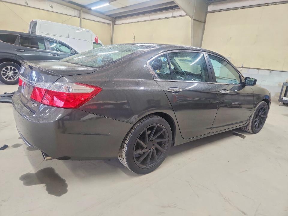 Foto 3 de la subasta – 2014 HONDA ACCORD con VIN 1HGCR2F55EA037680