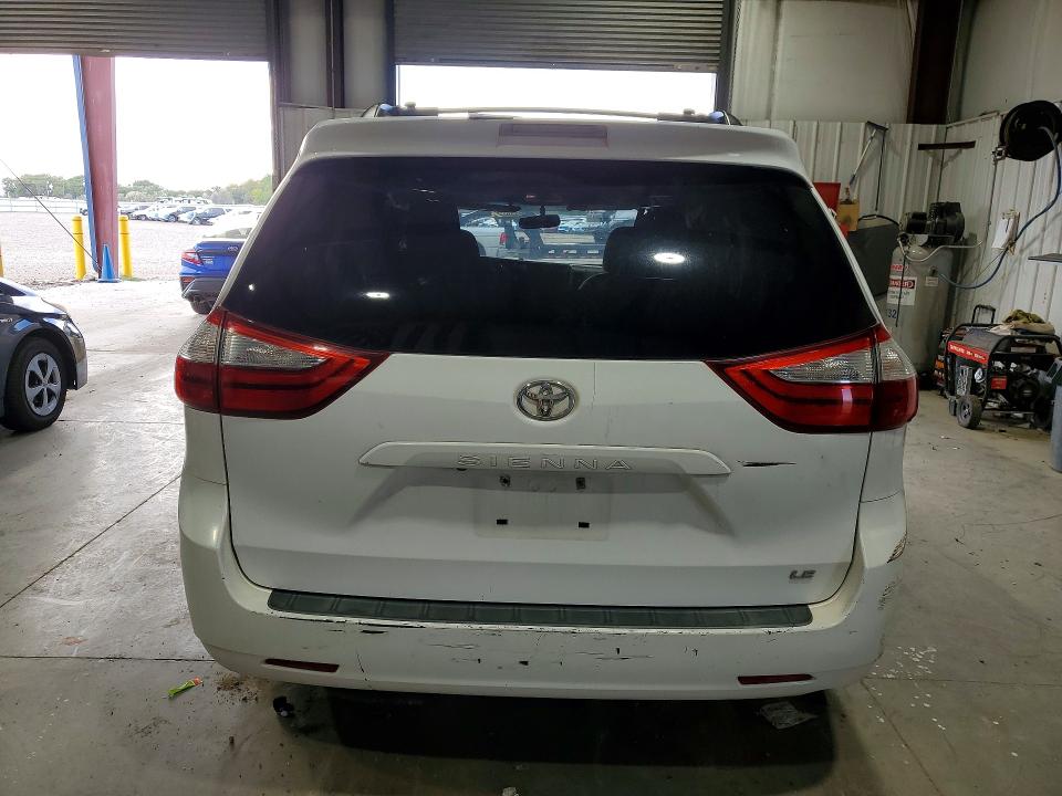 Photo 6 from auction – 2015 TOYOTA SIENNA with VIN 5TDKK3DC2FS618077