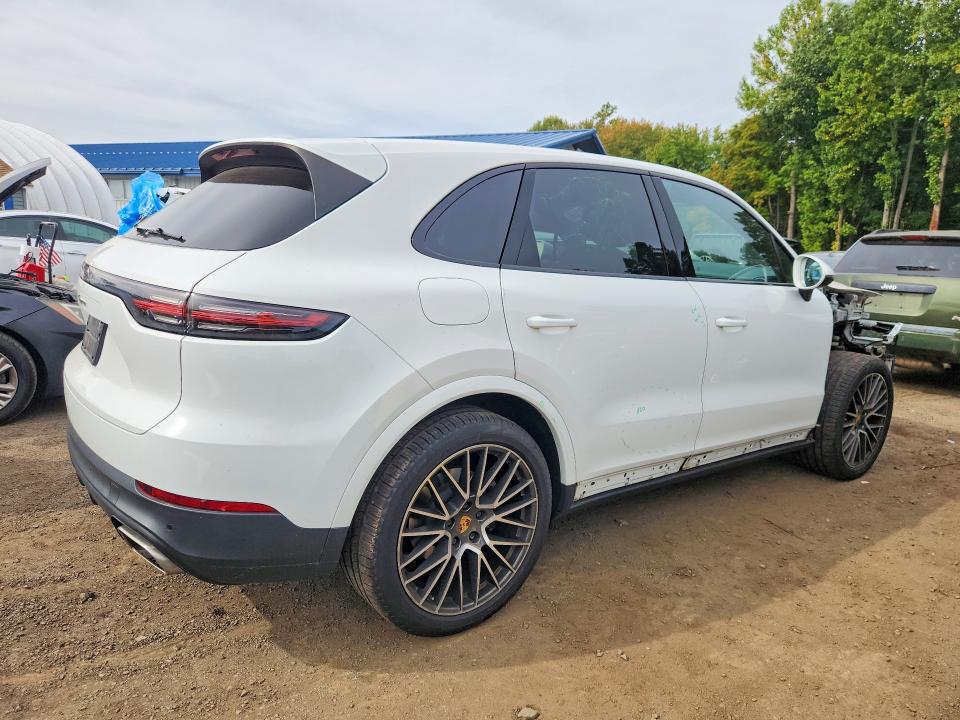 Photo 3 from auction – 2019 PORSCHE CAYENNE with VIN WP1AA2AY2KDA06054