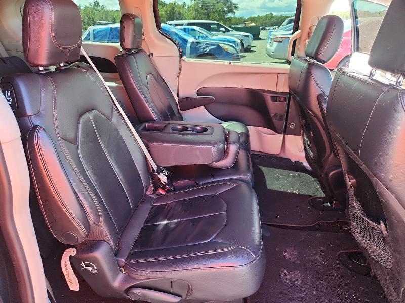 Фото 10 с аукциона – 2017 CHRYSLER PACIFICA с VIN 2C4RC1BG3HR823392