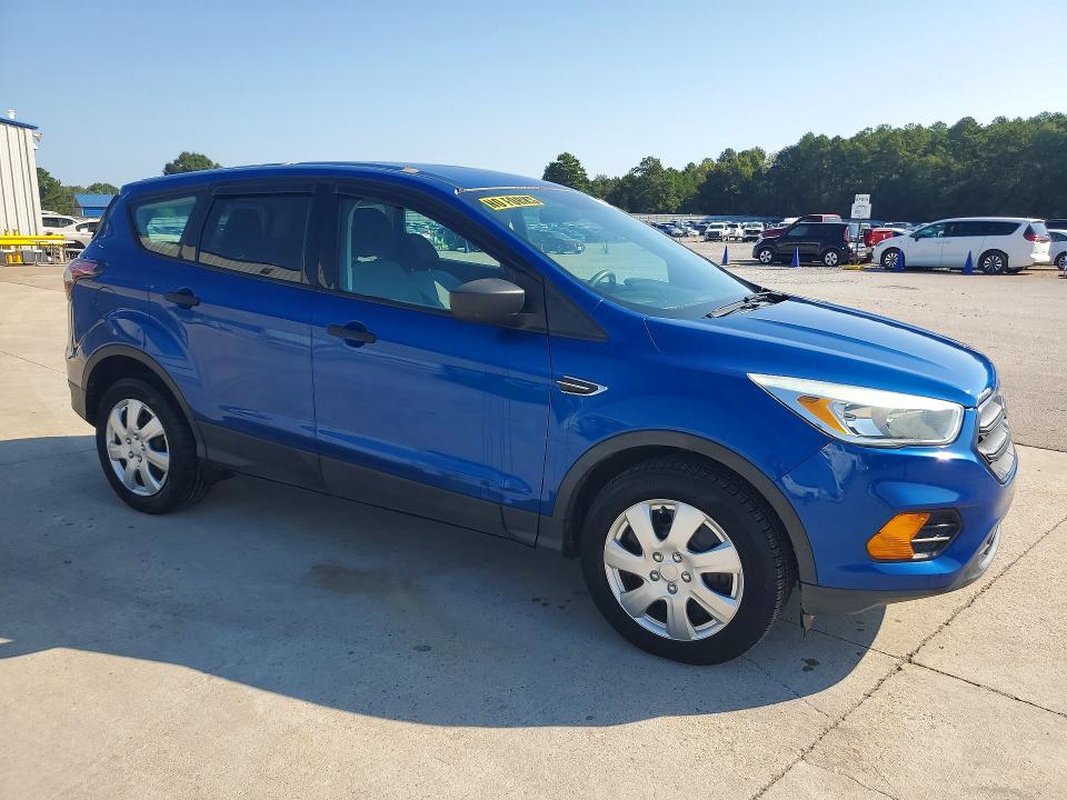 Photo 4 from auction – 2017 FORD ESCAPE with VIN 1FMCU0F70HUA18567