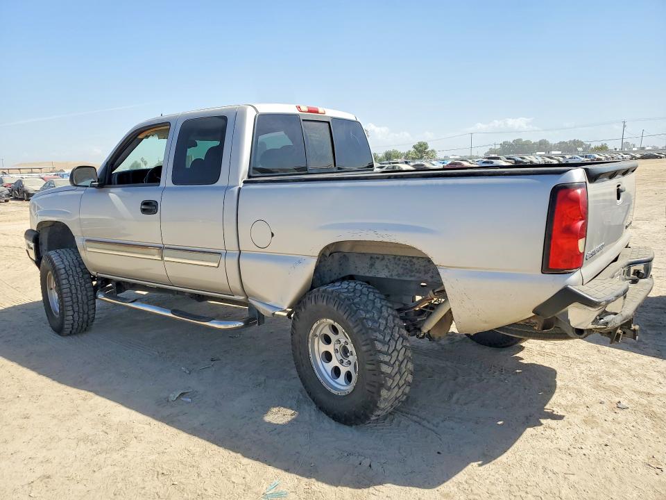 Zdjęcie 2 z aukcji – 2005 CHEVROLET SILVERADO z VIN 1GCEC19V95Z182608
