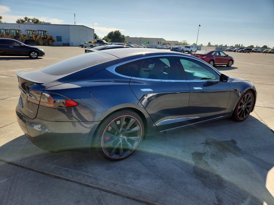 Снимка 3 от търг – 2020 TESLA MODEL S с VIN 5YJSA1E45LF400360
