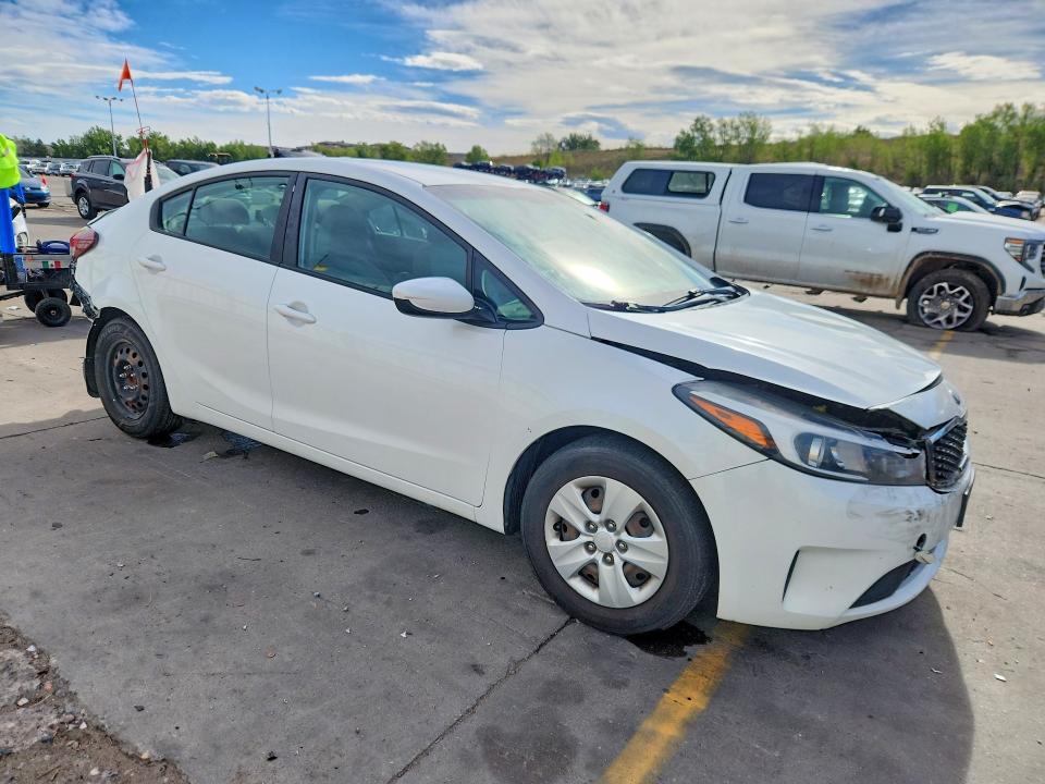 Photo 4 from auction – 2018 KIA FORTE with VIN 3KPFL4A73JE164663