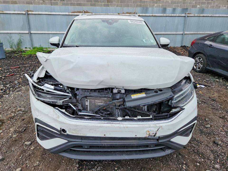 Photo 5 from auction – 2024 VOLKSWAGEN TIGUAN with VIN 3VVMB7AX8RM043772