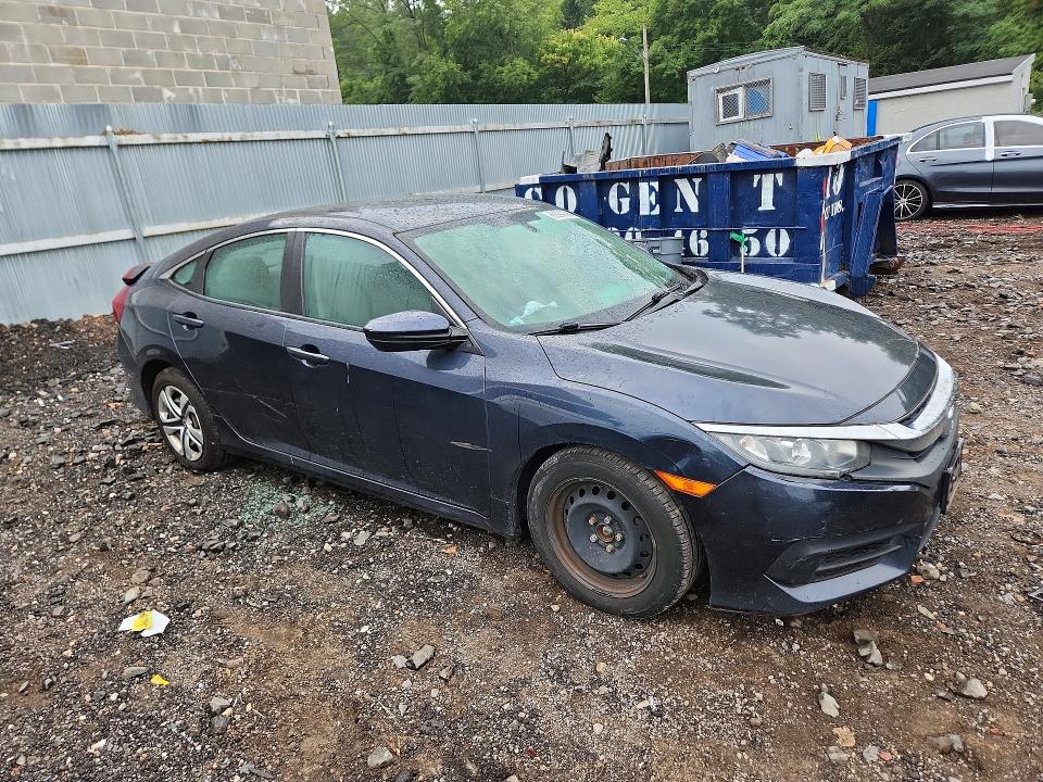 Photo 4 from auction – 2018 HONDA CIVIC with VIN 2HGFC2F58JH520297