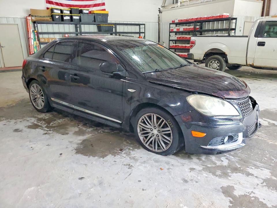 Photo 4 from auction – 2012 SUZUKI KIZASHI with VIN JS2RF9A85C6101105