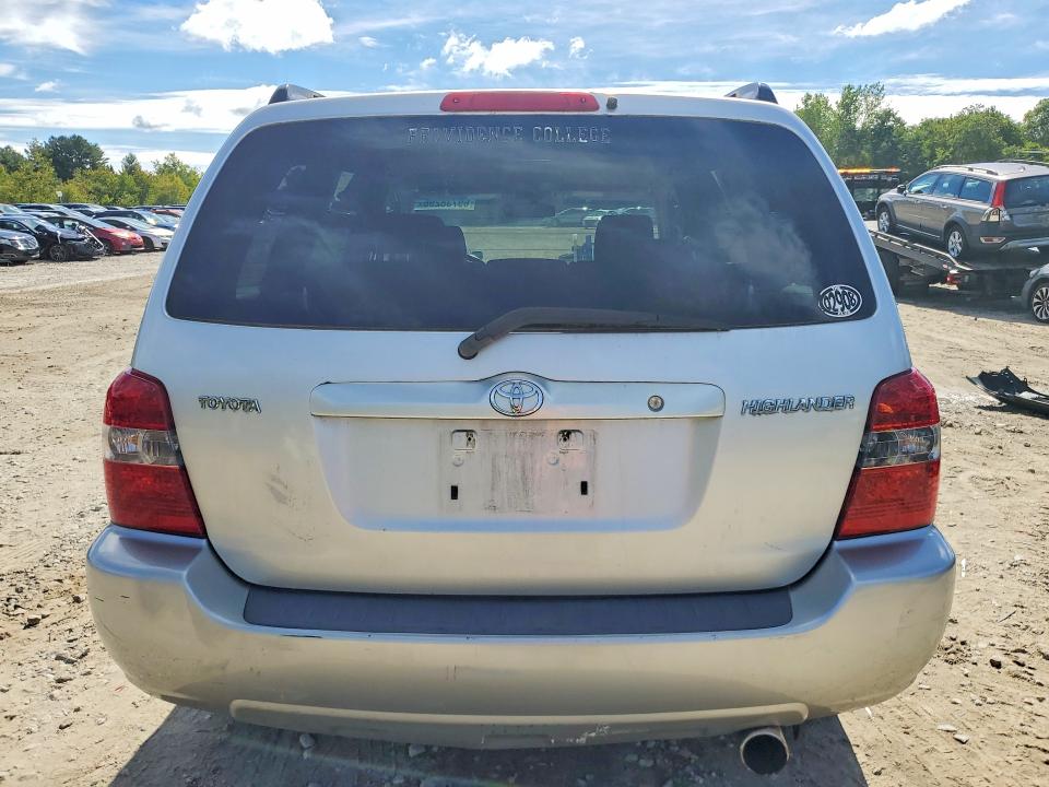 Zdjęcie 6 z aukcji – 2005 TOYOTA HIGHLANDER z VIN JTEGD21A950115866