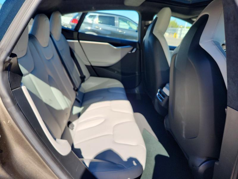 Photo 10 from auction – 2015 TESLA MODEL S with VIN 5YJSA1E24FF110503