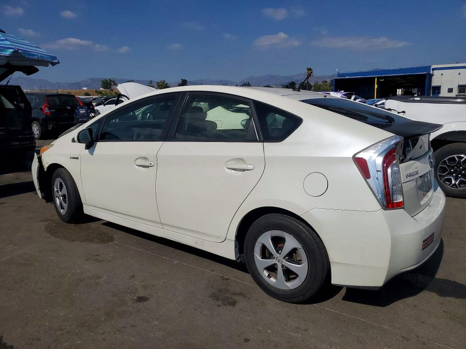 Photo 2 from auction – 2014 TOYOTA PRIUS with VIN JTDKN3DU1E1780410
