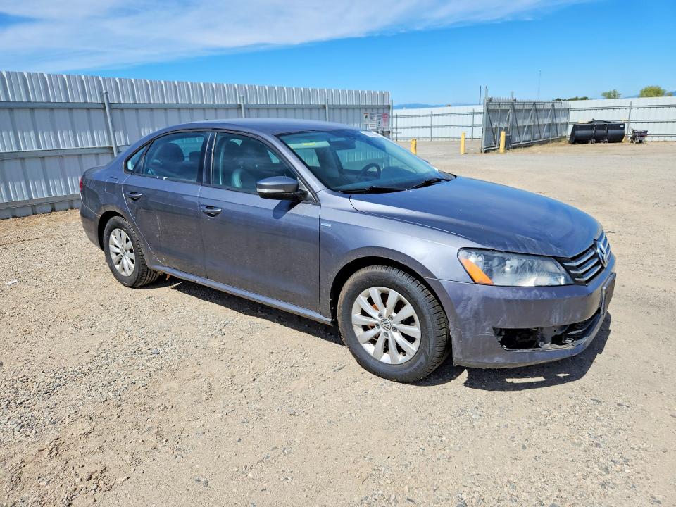 Photo 4 from auction – 2014 VOLKSWAGEN PASSAT with VIN 1VWAT7A30EC063017