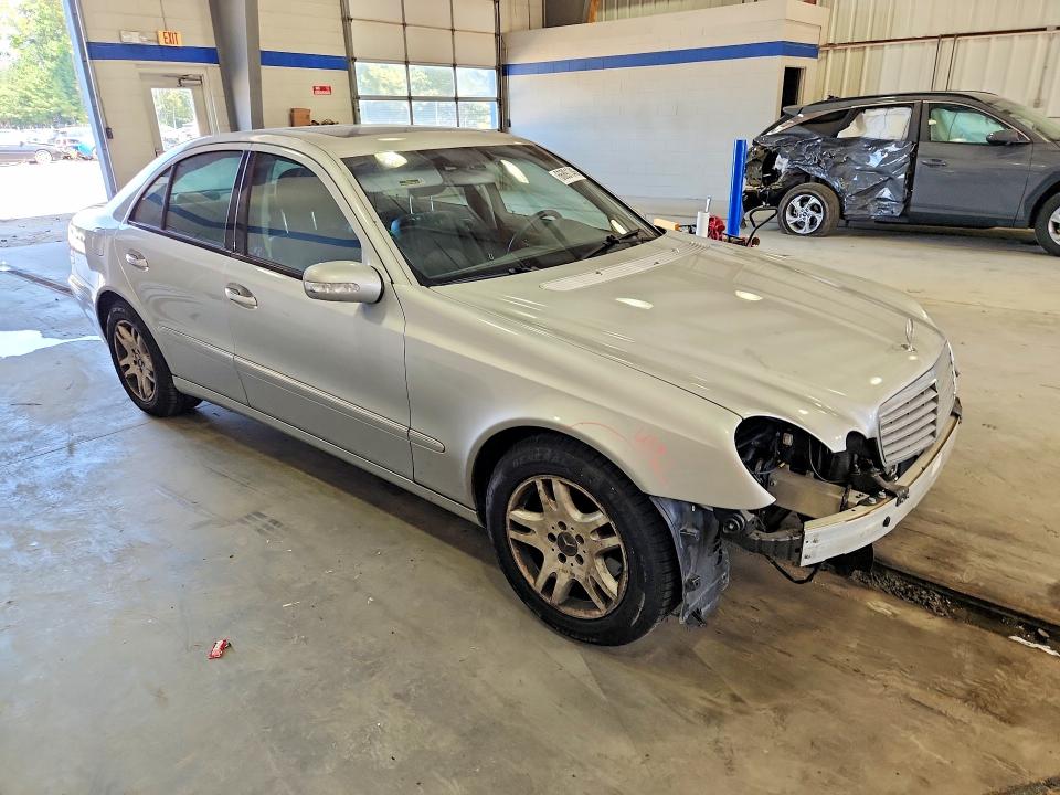 Photo 4 from auction – 2006 MERCEDES-BENZ E with VIN WDBUF56JX6A808516
