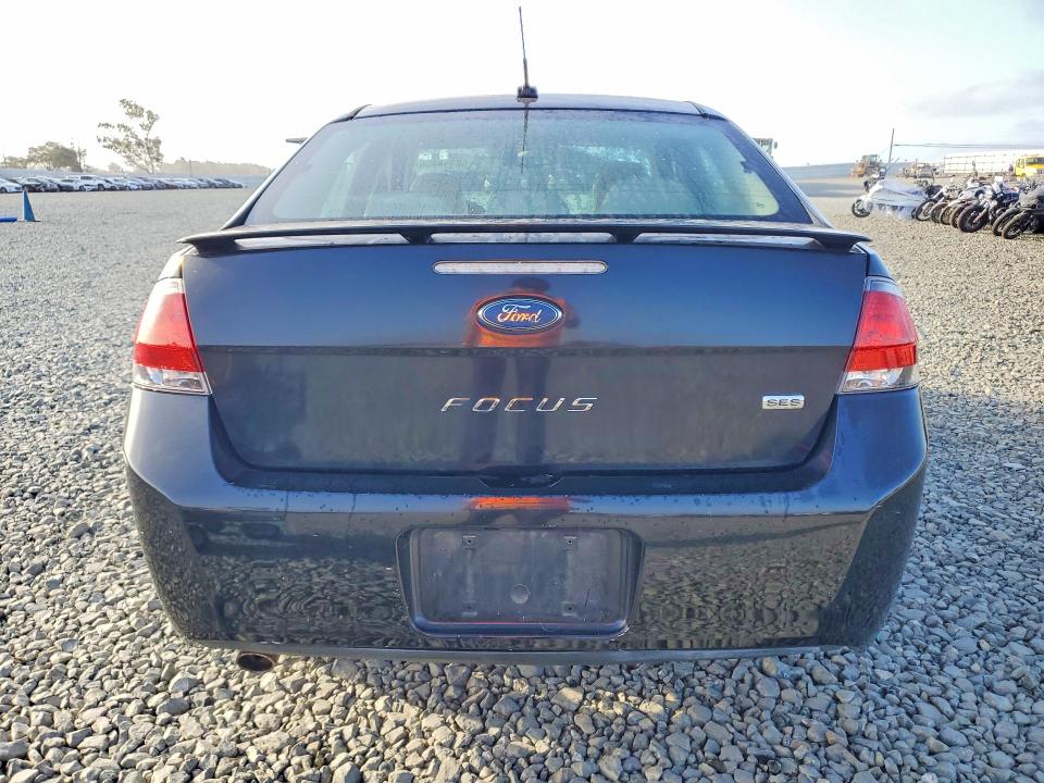 Zdjęcie 6 z aukcji – 2011 FORD FOCUS z VIN 1FAHP3GN4BW167615