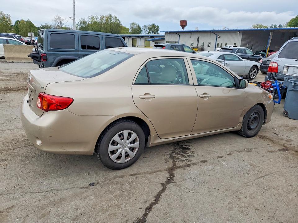 Снимка 3 от търг – 2010 TOYOTA COROLLA с VIN 2T1BU4EE0AC470349