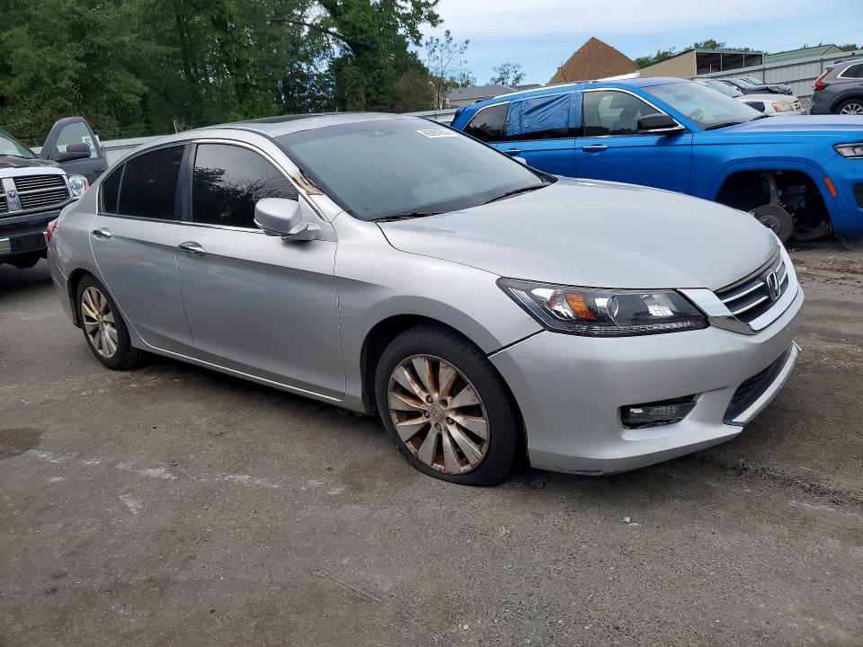 Photo 4 from auction – 2014 HONDA ACCORD with VIN 1HGCR2F85EA258898