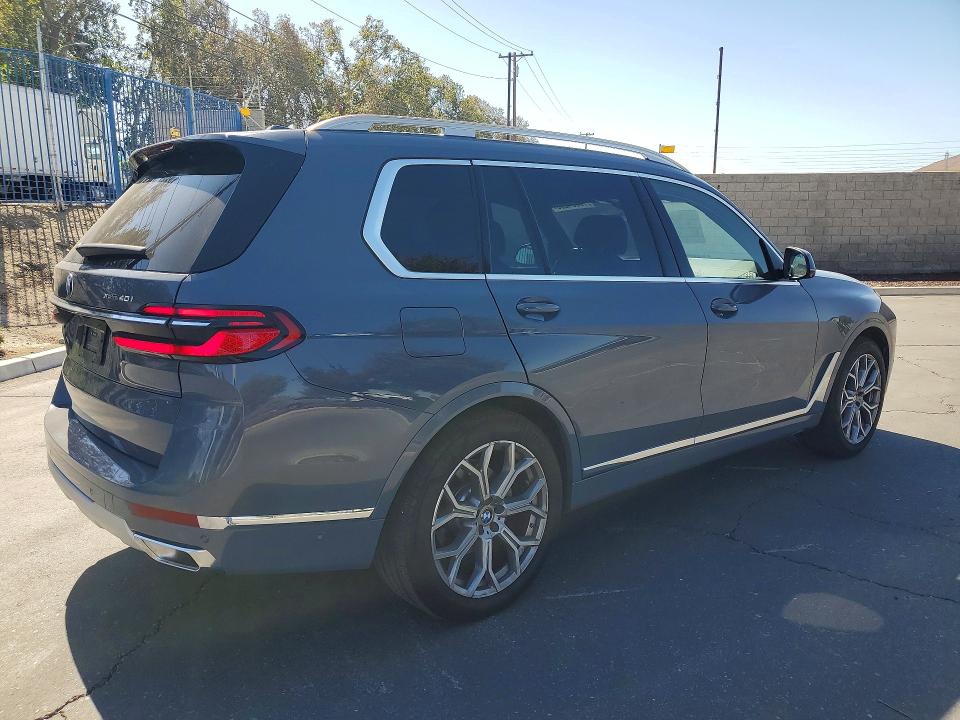 Photo 3 from auction – 2025 BMW X7 with VIN 5UX23EM03S9000532