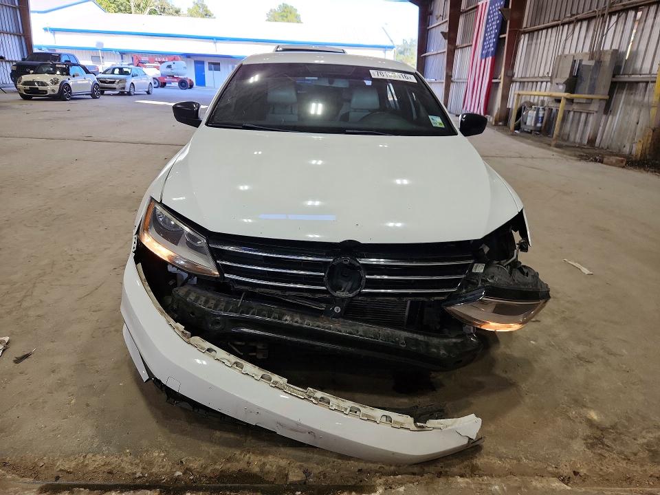 Снимка 5 от търг – 2016 VOLKSWAGEN JETTA с VIN 3VWD17AJXGM397302
