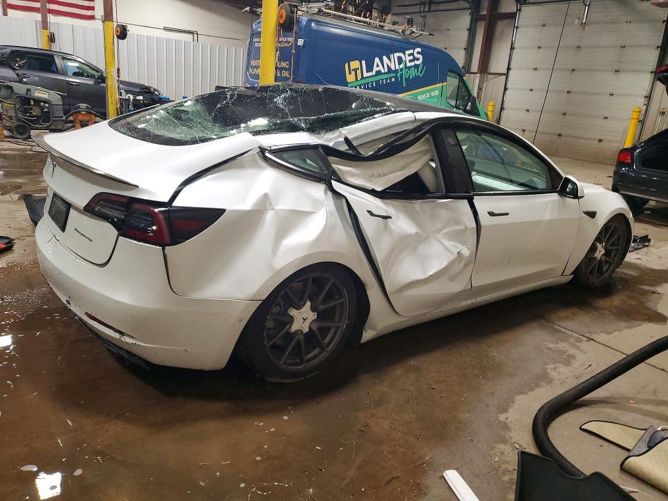 صورة رقم 3 من المزاد - 2021 TESLA MODEL 3 مع VIN 5YJ3E1EA9MF858807