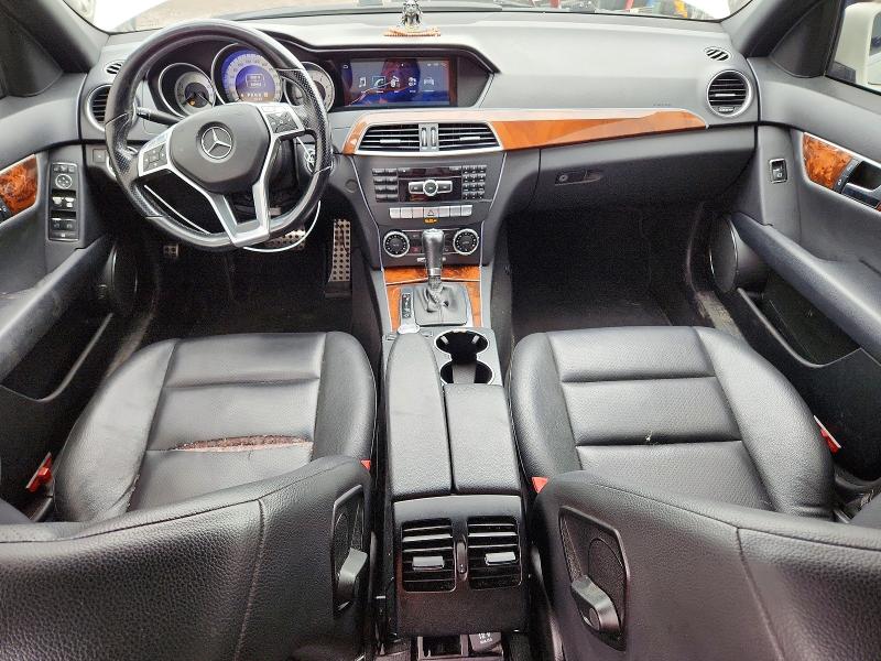 Photo 8 from auction – 2012 MERCEDES-BENZ C with VIN WDDGF8FB9CA598212