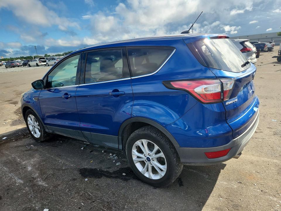 Foto 2 de la subasta – 2017 FORD ESCAPE con VIN 1FMCU0GD8HUF02541