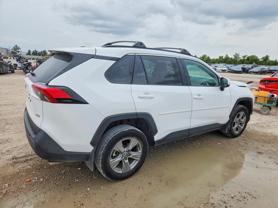 Photo 3 from auction – 2024 TOYOTA RAV4 with VIN 2T3W1RFVXRC277313