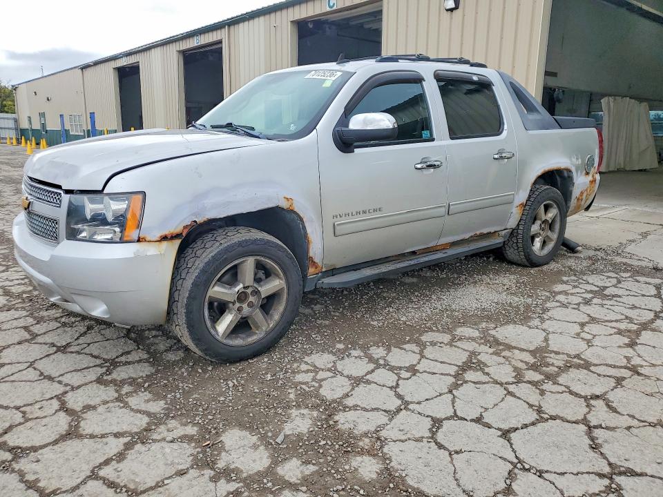 CHEVROLET AVALANCHE 2012 with VIN 3GNTKEE72CG190367 - Photo from auction