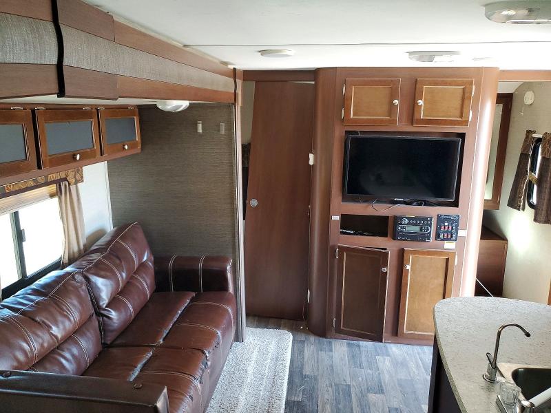 Zdjęcie 5 z aukcji – 2016 KEYSTONE CHALLENGER 31BHS z VIN 4YDT31129GD422911