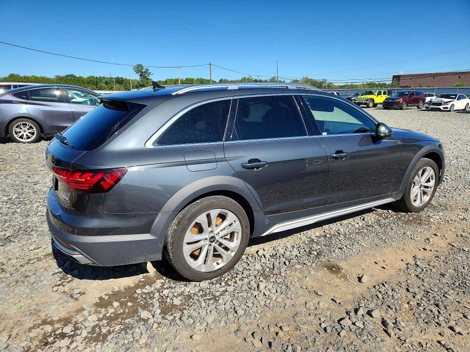 Снимка 3 от търг – 2023 AUDI A4 ALLROAD с VIN WA18AAF45PA030903