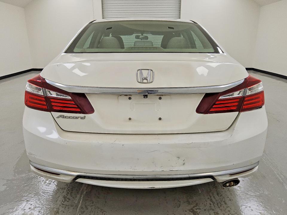 Photo 6 from auction – 2016 HONDA ACCORD with VIN 1HGCR2F34GA246460