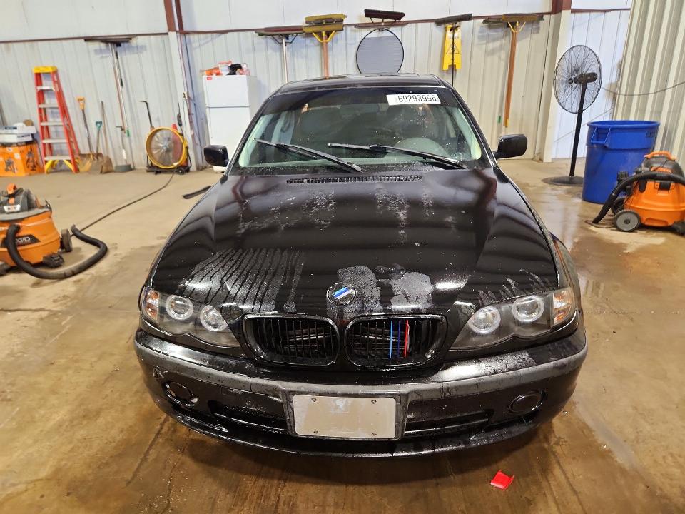 Photo 5 from auction – 2004 BMW 330 with VIN WBAEW53404PG11630