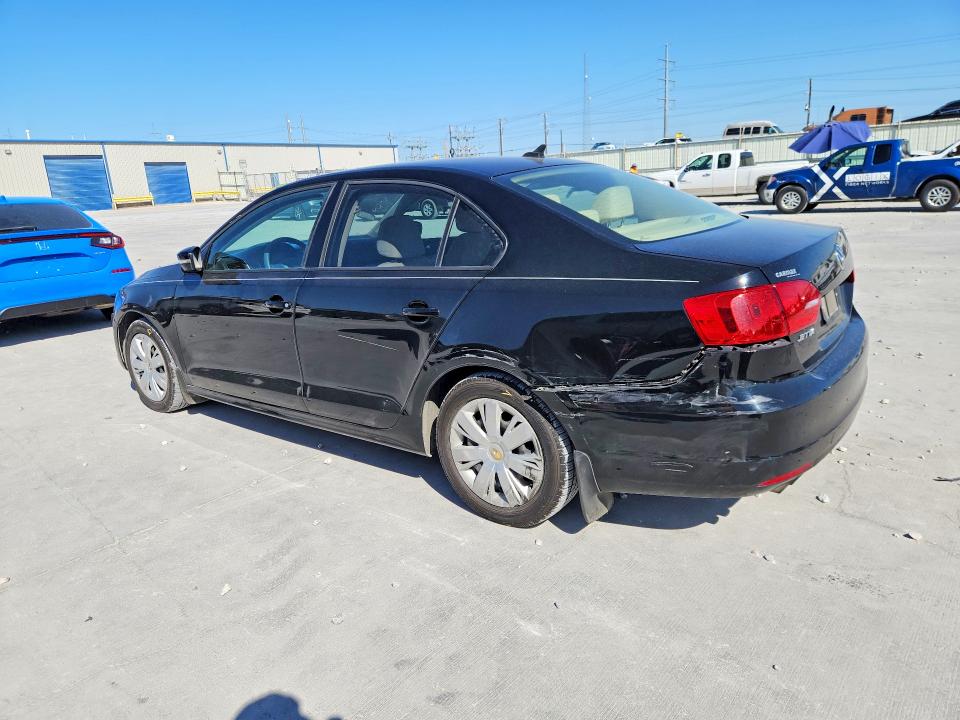 Photo 2 from auction – 2014 VOLKSWAGEN JETTA with VIN 3VWD07AJ8EM411438
