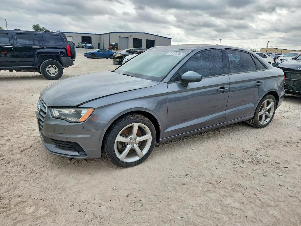 AUDI A3 2016 مع رقم تعريف المركبة WAUB8GFF8G1023078 - صورة من المزاد