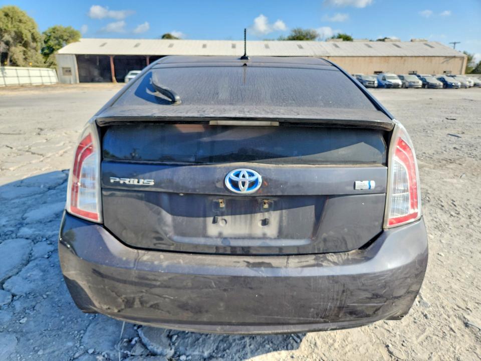Photo 6 from auction – 2014 TOYOTA PRIUS with VIN JTDKN3DU8E0388398