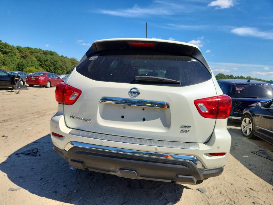 Photo 6 from auction – 2017 NISSAN PATHFINDER with VIN 5N1DR2MMXHC632719