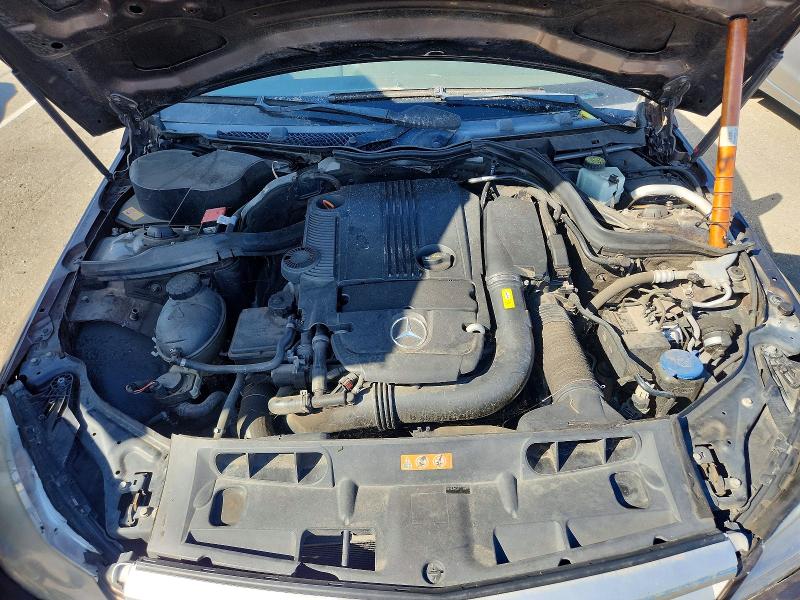 Photo 11 from auction – 2013 MERCEDES-BENZ C with VIN WDDGF4HB5DA789732