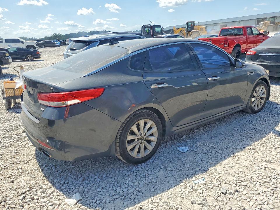 Photo 3 from auction – 2018 KIA OPTIMA with VIN 5XXGU4L37JG180948