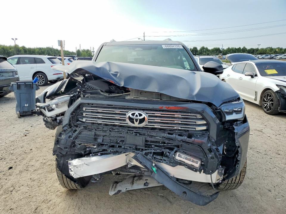 Фото 5 с аукциона – 2026 TOYOTA 4RUNNER с VIN JTEVB5BR4T5033983
