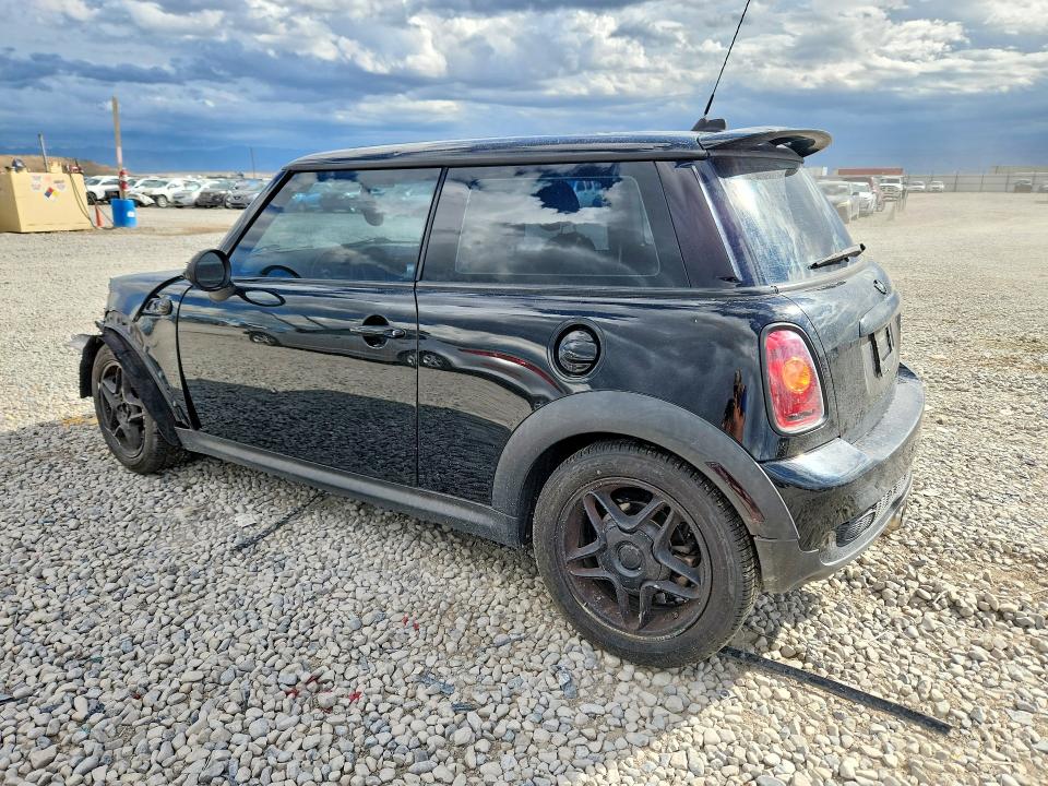 Zdjęcie 2 z aukcji – 2010 MINI COOPER z VIN WMWMF7C50ATZ69049