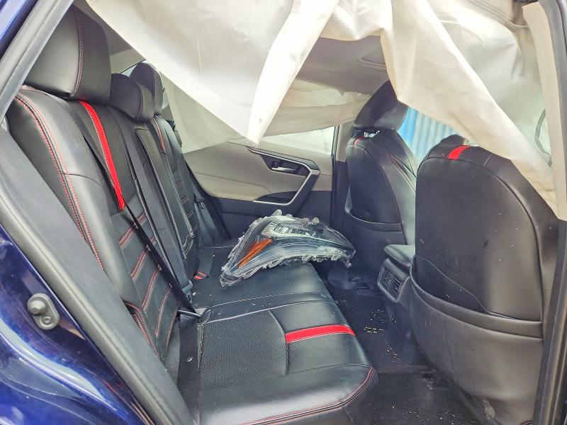 Photo 11 from auction – 2020 TOYOTA RAV4 with VIN 2T3P1RFV9LC064168