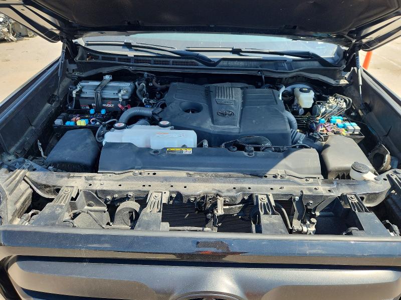 Photo 11 from auction – 2024 TOYOTA TUNDRA with VIN 5TFLA5DB9RX210913
