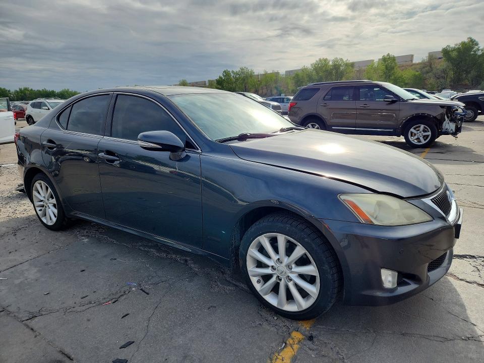 Photo 4 from auction – 2009 LEXUS IS with VIN JTHCK262092028828