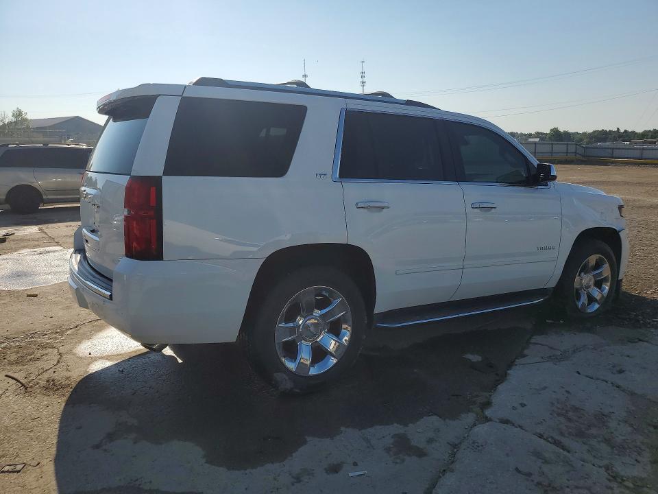 Photo 3 from auction – 2016 CHEVROLET TAHOE with VIN 1GNSCCKC7GR287049