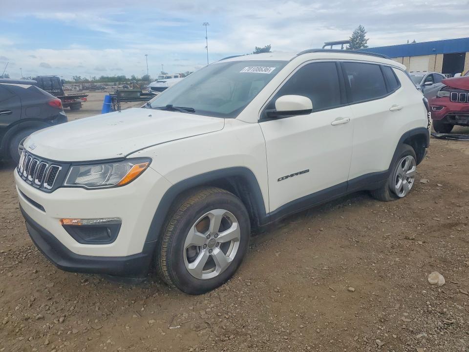 JEEP COMPASS 2018 with VIN 3C4NJDBB9JT349574 - Photo from auction